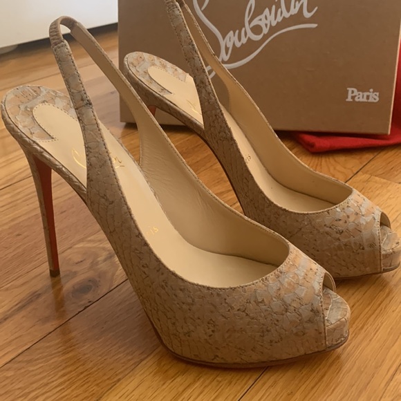 Louboutin private number 120 Liege embosse beige heels - Picture 4 of 6